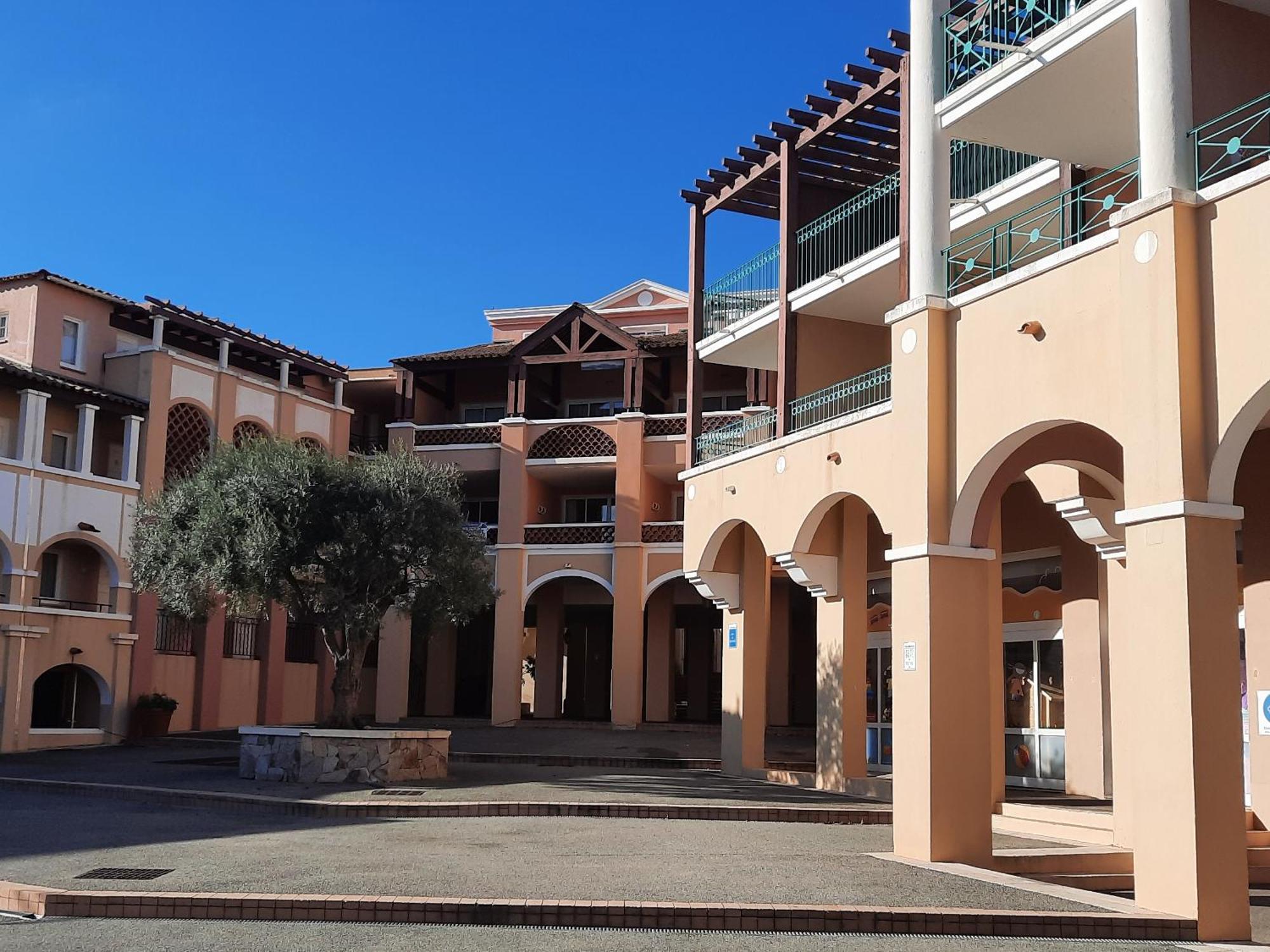 Huuummm C'Est La ! Beau T2 Cap Esterel Village Avec Clim ! Saint-Raphaël Exterior foto
